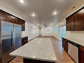 1338 E White St in Lehi, UT - Building Photo - Building Photo