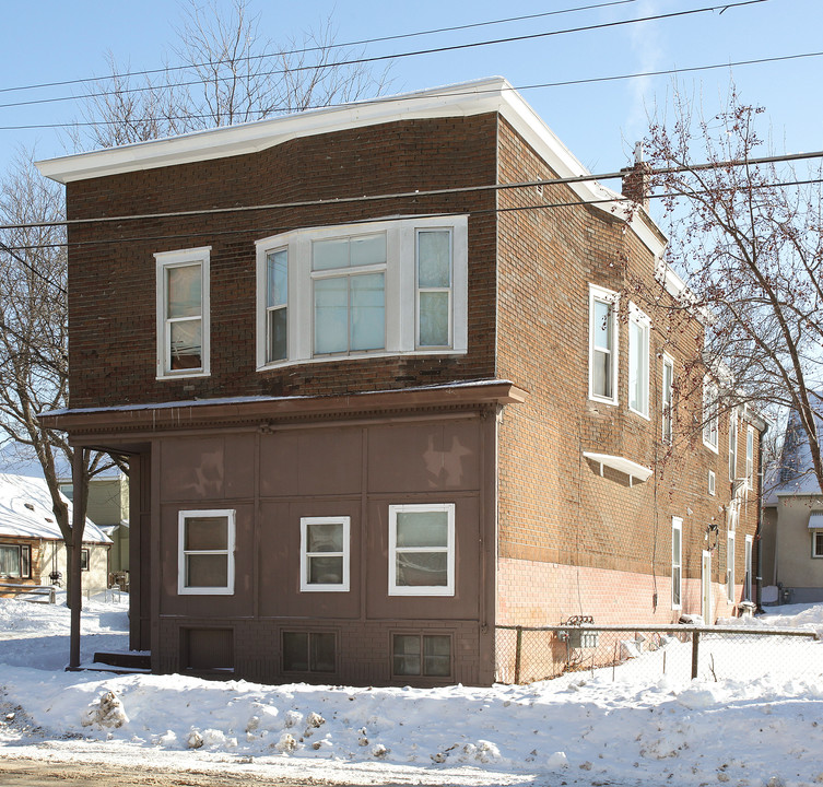 1110 Forest St in St. Paul, MN - Building Photo