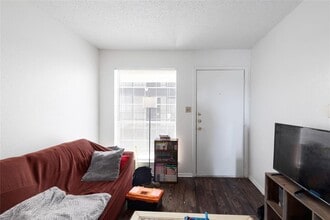 2803 Hemphill Park in Austin, TX - Foto de edificio - Building Photo