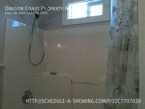 426 NW 22nd St in Newport, OR - Building Photo - Building Photo