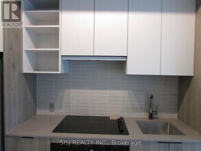 1007 The Queensway in Toronto, ON - Building Photo - Building Photo