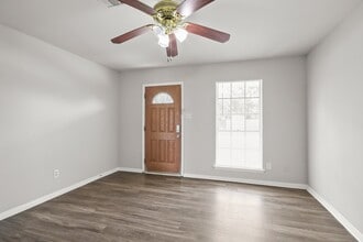 7411 Langley Rd in Houston, TX - Building Photo - Building Photo