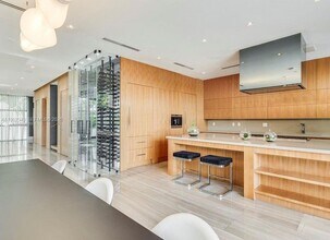 321 E Dilido Dr in Miami Beach, FL - Building Photo - Building Photo