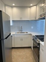 6915 Quail Pl, Unit West Bluff Hills in Carlsbad, CA - Building Photo