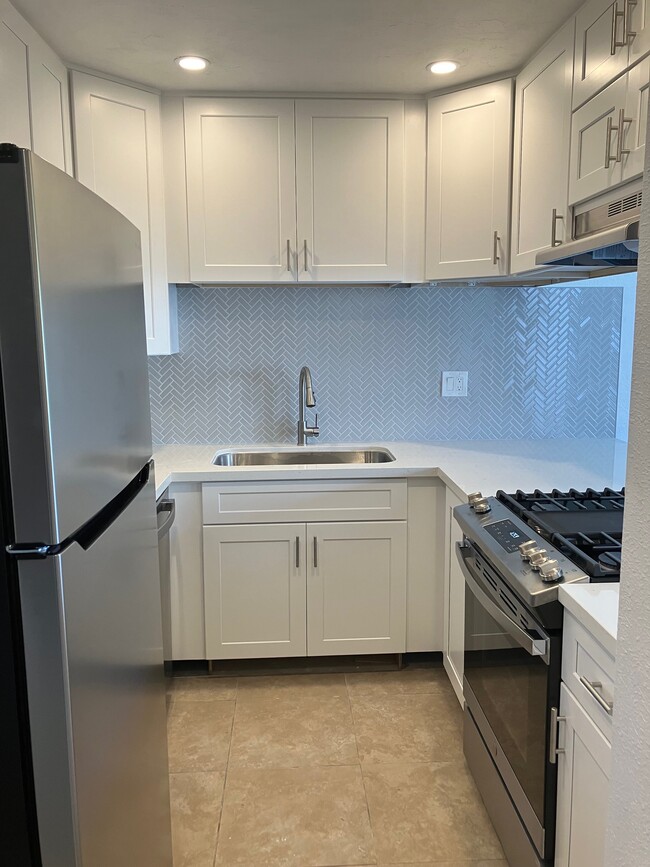 property at 6915 Quail Pl