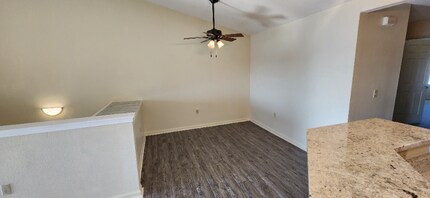 10061 W Lisbon Ave in Wauwatosa, WI - Building Photo - Building Photo
