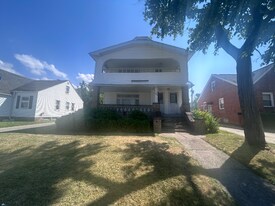10108 Park Heights Ave in Garfield Heights, OH - Building Photo