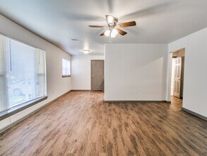 2416 NW 42nd St in Oklahoma City, OK - Building Photo - Building Photo