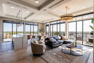 The Fynn in Elmhurst, IL - Building Photo - Interior Photo