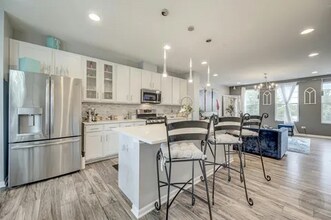 2508 Huntleigh Ln in Woodridge, IL - Building Photo - Building Photo