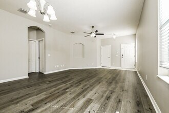 12611 Geneva Glade Dr in Riverview, FL - Building Photo - Building Photo