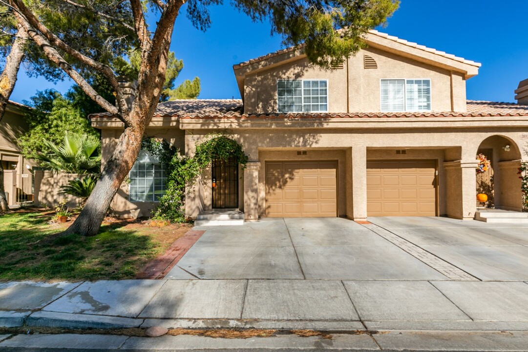 2834 Yukon Trail Dr in Henderson, NV - Building Photo