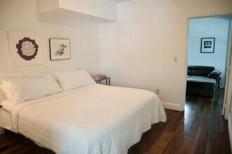 564 NW 51st St in Miami, FL - Building Photo - Building Photo