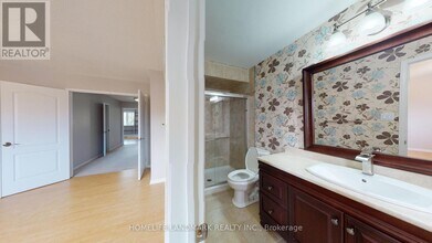 80 Presley Crescent in Whitby, ON - Building Photo - Building Photo