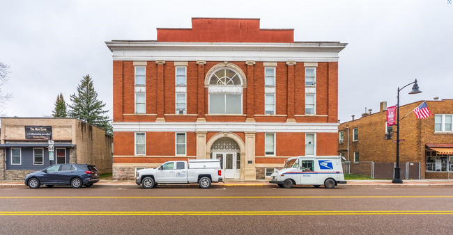 Opera House Apartments in Antigo, WI - Building Photo - Building Photo