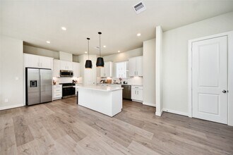 8502 Kolbe Village Wy in Houston, TX - Building Photo - Building Photo