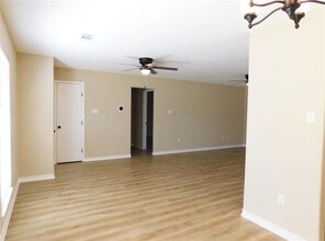 500 Wanta Hide A Way Dr in Spicewood, TX - Building Photo - Building Photo