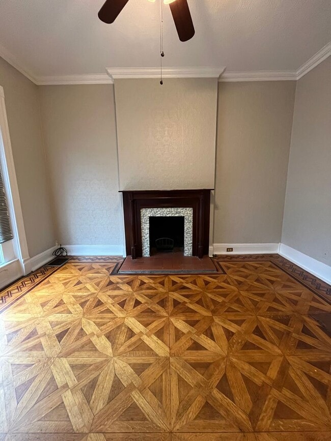 property at 212 W Lee St