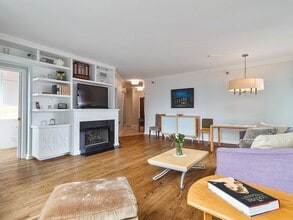 25 E Superior St, Unit 2805 in Chicago, IL - Foto de edificio - Building Photo