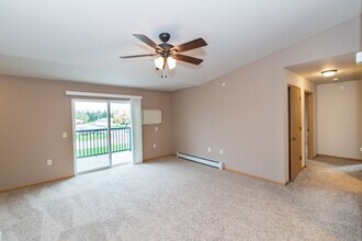 Prosser Place Apartments in Antigo, WI - Foto de edificio - Building Photo