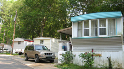 Double E Mobile Home Ranch in Riverdale, GA - Building Photo - Building Photo