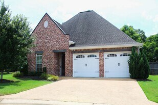 104 Shotts Ave in Starkville, MS - Building Photo