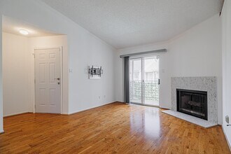 3770 Lovers Wood Ln in Houston, TX - Building Photo - Building Photo