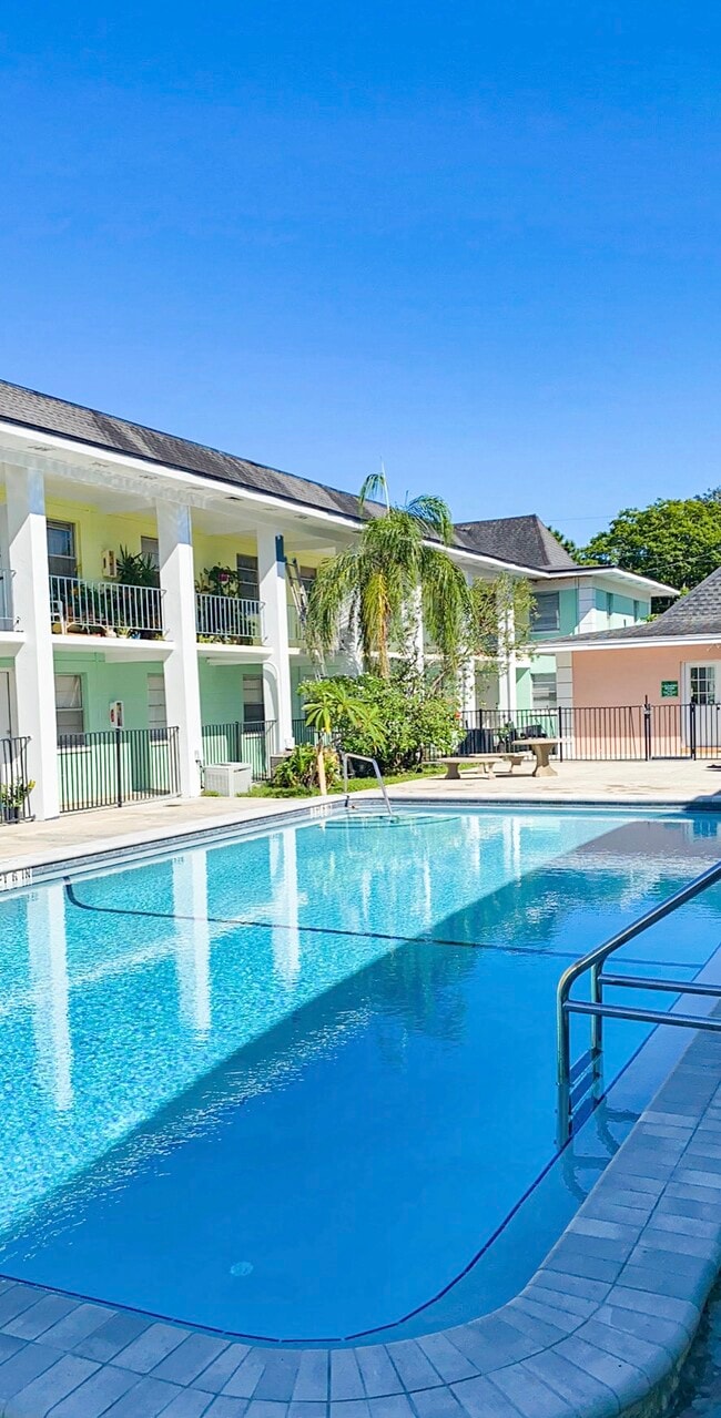 Monterey Palms Apartments in Tampa, FL - Building Photo - Building Photo