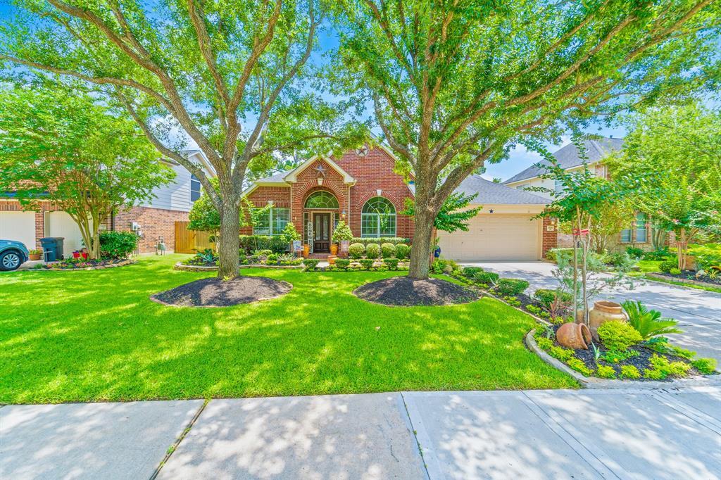 13738 Sherburn Manor Dr in Cypress, TX - Building Photo