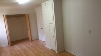 405 Euclid St Apartments