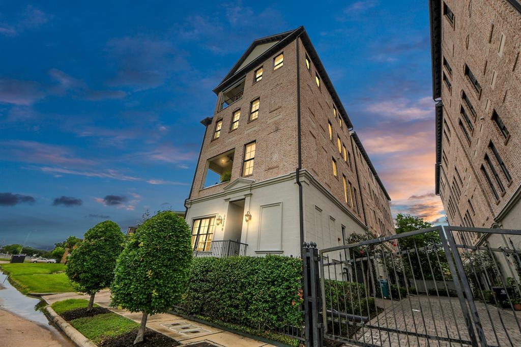 3828 Glen Arbor Dr in Houston, TX - Building Photo