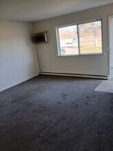 9017 Cedar Lake Rd in Pinckney, MI - Building Photo - Building Photo