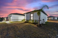 202 Hyacinth Ct in Poinciana, FL - Foto de edificio - Building Photo