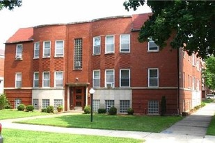 8059 S Merrill Ave Apartamentos