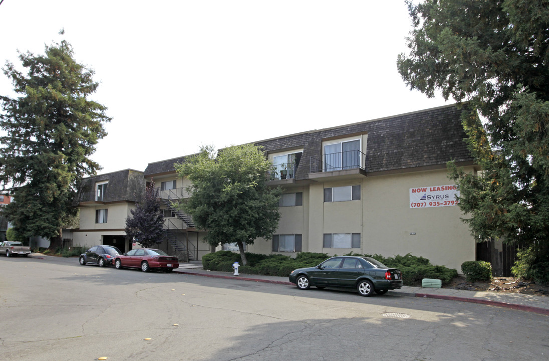 Alpine Apartments in Santa Rosa, CA - Building Photo