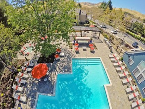Kirker Creek in Pittsburg, CA - Foto de edificio - Building Photo
