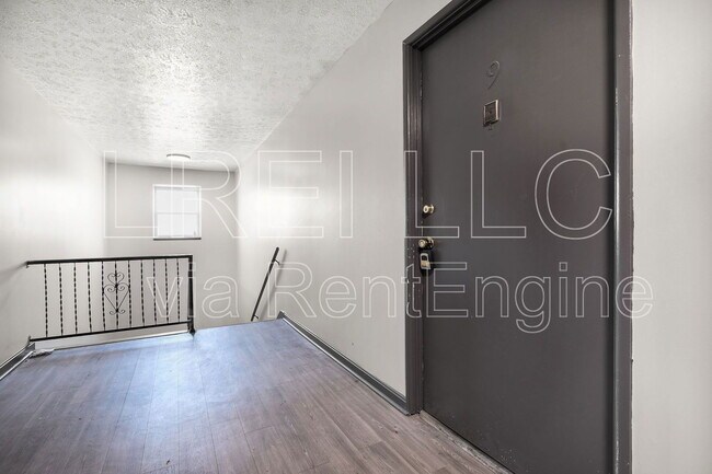 4500 Landside Dr in Louisville, KY - Building Photo - Building Photo