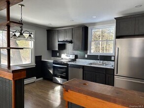 54 Jessup Rd in Warwick, NY - Building Photo - Building Photo