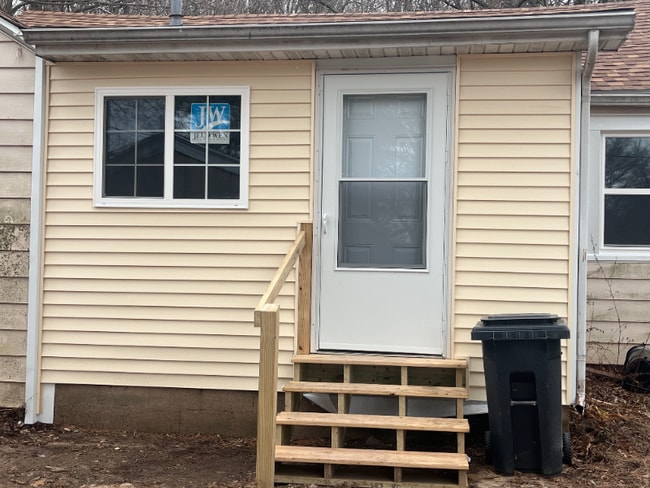 106 Elmwood St in East Peoria, IL - Building Photo - Building Photo