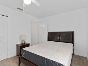 The Groves at Wimauma in Wimauma, FL - Foto de edificio - Building Photo