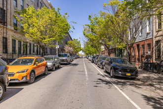 289 Troutman St in Brooklyn, NY - Building Photo - Building Photo