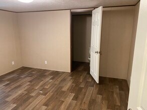 1130 Freedom Rd in Statesville, NC - Foto de edificio - Building Photo