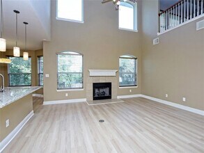 15600 Prestancia Dr in Austin, TX - Building Photo - Building Photo