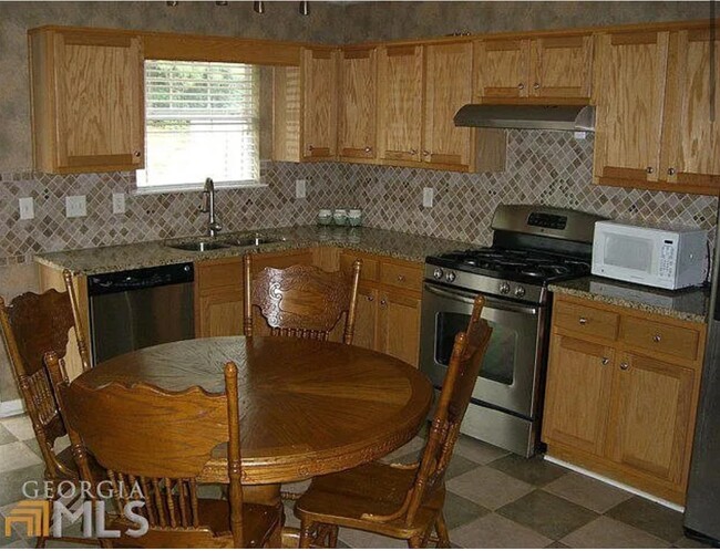 5056 Chupp Way Cir in Stonecrest, GA - Building Photo - Building Photo