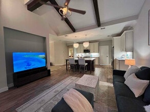 567 Daiquiri Pl in Daytona Beach, FL - Foto de edificio - Building Photo