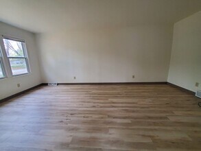 709 S 17th St in Grand Forks, ND - Building Photo - Building Photo