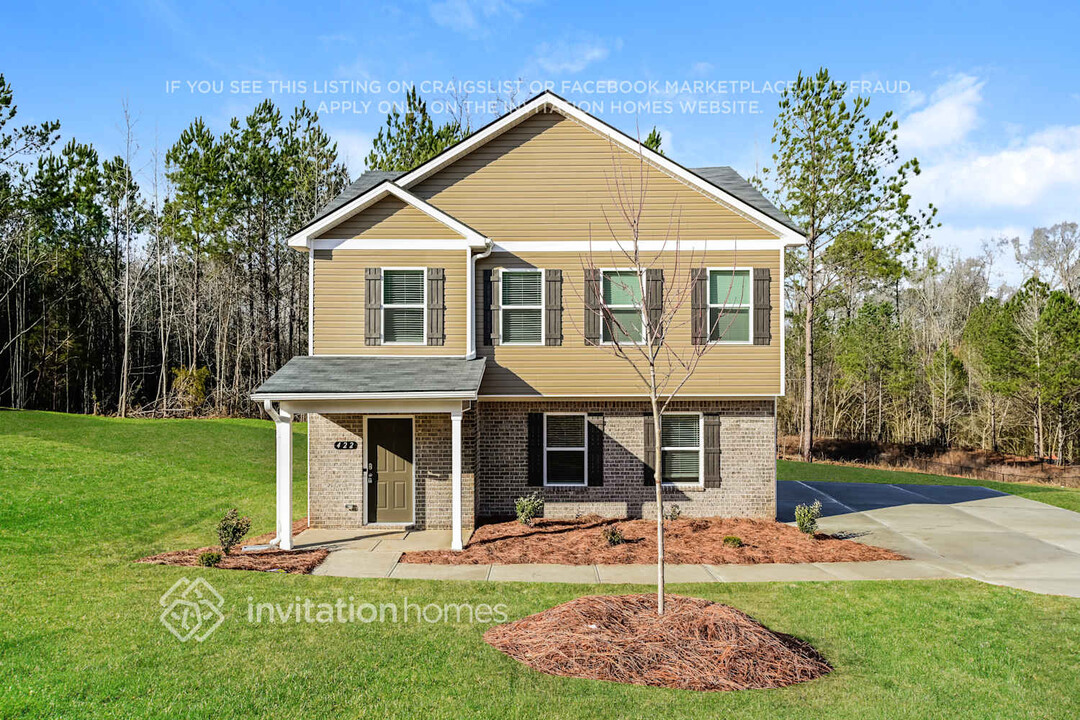 422 Amelia Ln in Covington, GA - Building Photo