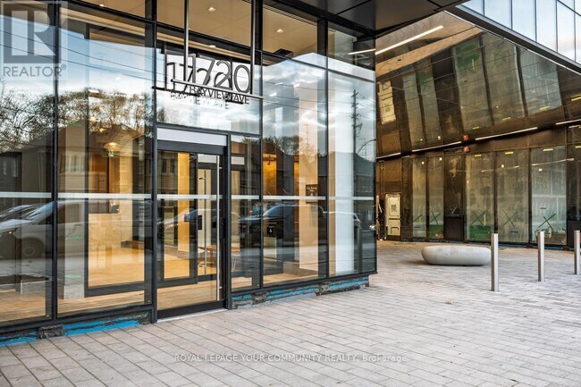 1720 Bayview Ave in Toronto, ON - Building Photo - Building Photo