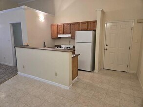 10069 E Coldwater Rd in Davison, MI - Building Photo - Building Photo