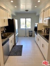 12955 Riverside Dr in Los Angeles, CA - Building Photo - Building Photo